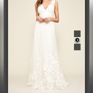 Tadashi Shoji: Tacoma Sleeveless Appliqué Gown